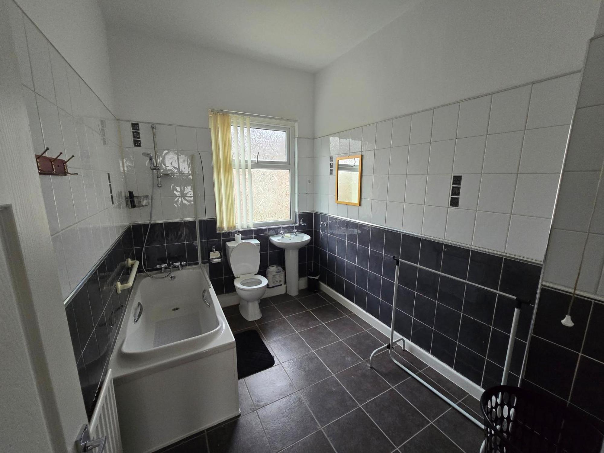 Anfield Guest House Sleeps 5 ลิเวอร์พูล ภายนอก รูปภาพ